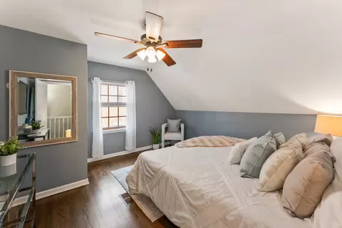 Bedroom - 2140 Walnut Ct, Glenview, IL 60025 photo 1 of 3