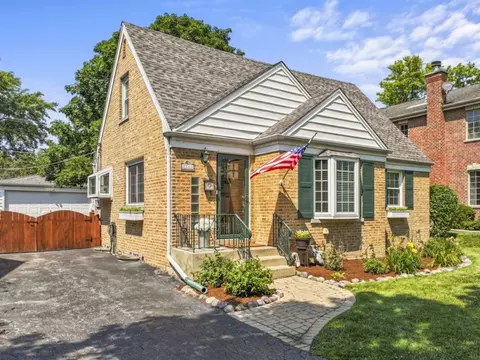 Exterior - 2140 Walnut Ct, Glenview, IL 60025 photo 7 of 7
