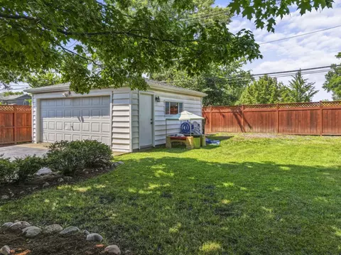 Exterior - 2140 Walnut Ct, Glenview, IL 60025 photo 6 of 7