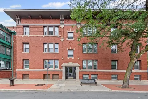 4148 N Clarendon Ave #102, Chicago, IL 60613