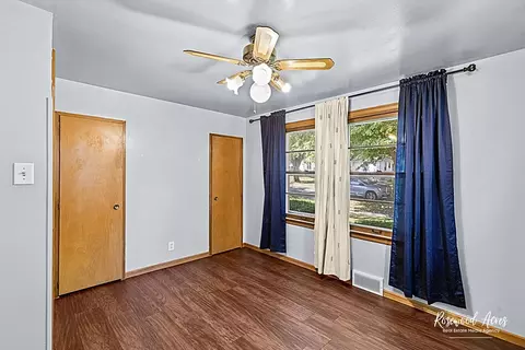 Bedroom - 1054 S 7th Ave, Kankakee, IL 60901 photo 5 of 7