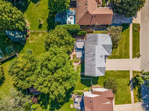4716 Crystal Trl, Mchenry, IL 60050 photo 2