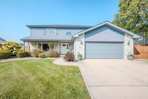 11104 Granite Dr, Mokena, IL 60448