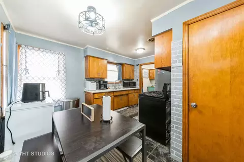 Kitchen - 5813 Superior St, Berkeley, IL 60163 photo 1 of 4