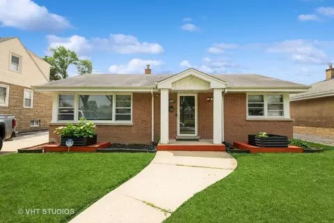 Exterior - 5813 Superior St, Berkeley, IL 60163 photo 2 of 6