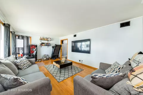Living - 5813 Superior St, Berkeley, IL 60163 photo 1 of 2