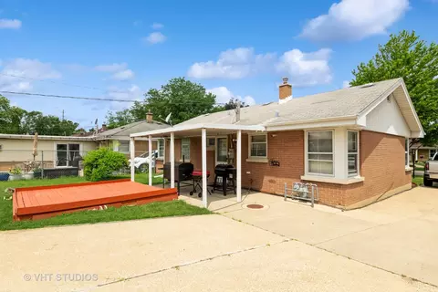 Exterior - 5813 Superior St, Berkeley, IL 60163 photo 3 of 6