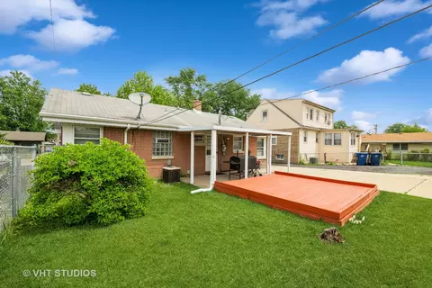 Exterior - 5813 Superior St, Berkeley, IL 60163 photo 4 of 6