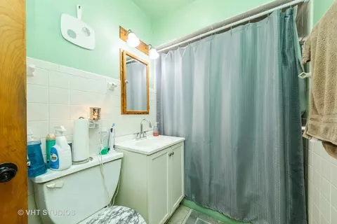 Bath - 5813 Superior St, Berkeley, IL 60163 photo 1 of 1