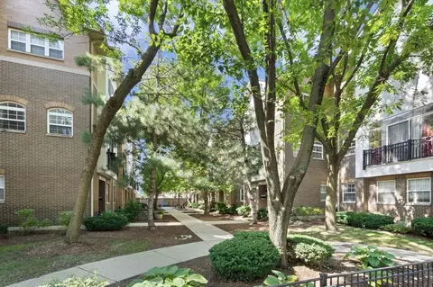 1816 N Rockwell St #C, Chicago, IL 60647