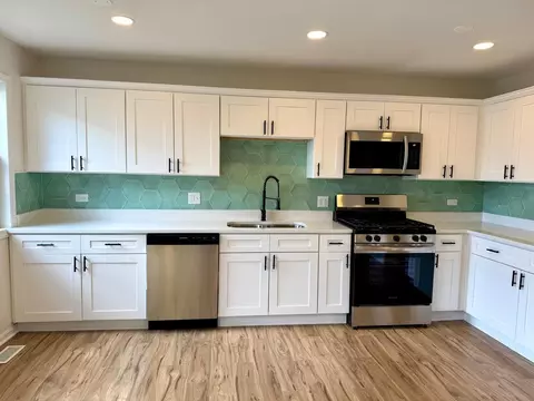 Kitchen - 418 Farmbrook Ct, Romeoville, IL 60446 photo 1 of 3