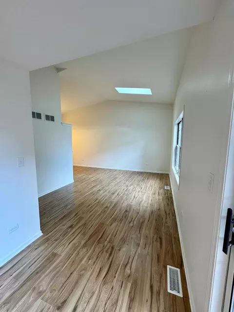 Living - 418 Farmbrook Ct, Romeoville, IL 60446 photo 3 of 3