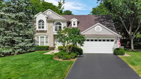 67 Shelby Ct, Vernon Hills, IL 60061