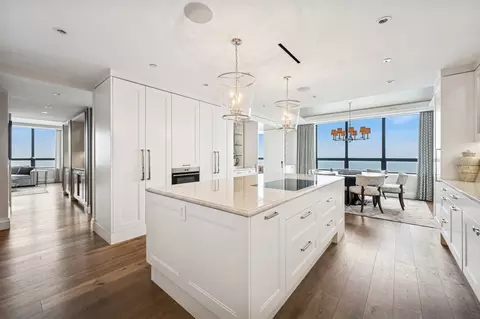 Kitchen - 180 E Pearson St #5603, Chicago, IL 60611 photo 4 of 6