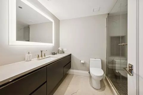 Bath - 180 E Pearson St #5603, Chicago, IL 60611 photo 5 of 8