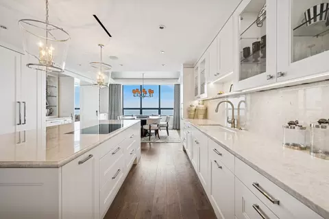 Kitchen - 180 E Pearson St #5603, Chicago, IL 60611 photo 3 of 6