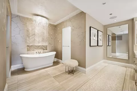 Bath - 180 E Pearson St #5603, Chicago, IL 60611 photo 3 of 8