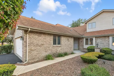 18310 Pine Wood Ct, Tinley Park, IL 60477