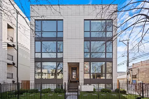 513 N Claremont Ave #3S, Chicago, IL 60612