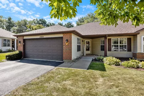 13869 S Mandarin Ct, Plainfield, IL 60544