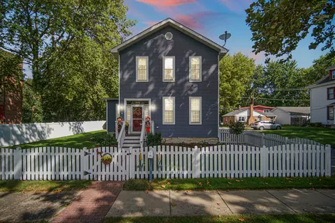 604 W Washington St, Morris, IL 60450