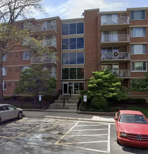 2222 S Stewart Ave #5C, Lombard, IL 60148