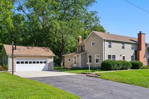 8505 S Clinton St, Dixon, IL 61021
