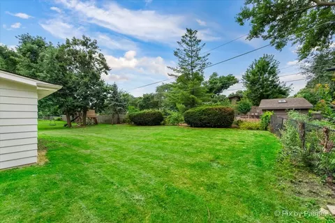 Exterior - 918 Delles Rd, Wheaton, IL 60189 photo 10 of 10
