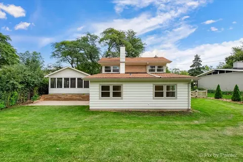 Exterior - 918 Delles Rd, Wheaton, IL 60189 photo 8 of 10