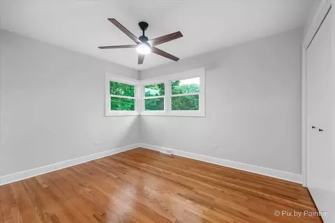 Bedroom - 918 Delles Rd, Wheaton, IL 60189 photo 3 of 8