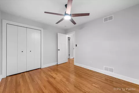 Bedroom - 918 Delles Rd, Wheaton, IL 60189 photo 4 of 8