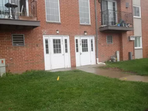 129 Elk Trl #329, Carol Stream, IL 60188