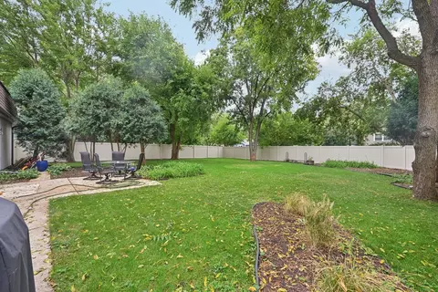 Exterior - 1633 Redpoll Ct, Naperville, IL 60565 photo 4 of 6