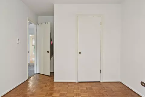Bedroom - 1633 Redpoll Ct, Naperville, IL 60565 photo 6 of 9