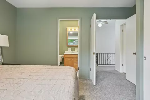 Bedroom - 1633 Redpoll Ct, Naperville, IL 60565 photo 9 of 9