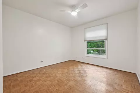 Bedroom - 1633 Redpoll Ct, Naperville, IL 60565 photo 3 of 9