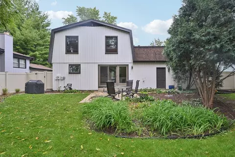Exterior - 1633 Redpoll Ct, Naperville, IL 60565 photo 6 of 6