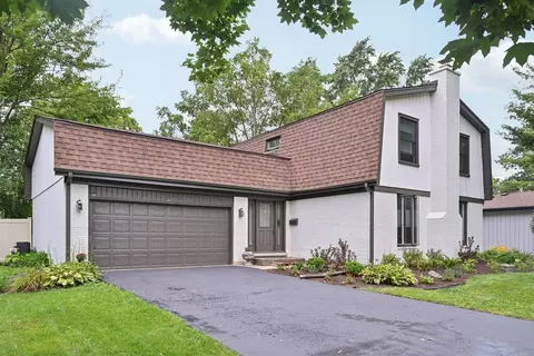 Exterior - 1633 Redpoll Ct, Naperville, IL 60565 photo 2 of 6