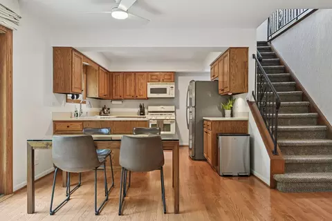 Kitchen - 1633 Redpoll Ct, Naperville, IL 60565 photo 1 of 4