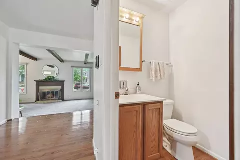 Entry Way - 1633 Redpoll Ct, Naperville, IL 60565 photo 5 of 8