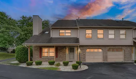 9350 Waterford Ln, Orland Park, IL 60462