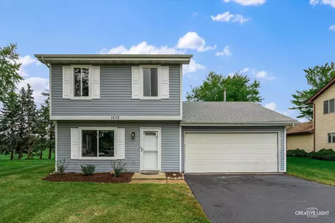1672 Edinburgh Ln, Aurora, IL 60504