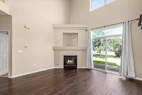 Living - 545 Pinebrook Dr, Bolingbrook, IL 60490 photo 3 of 3