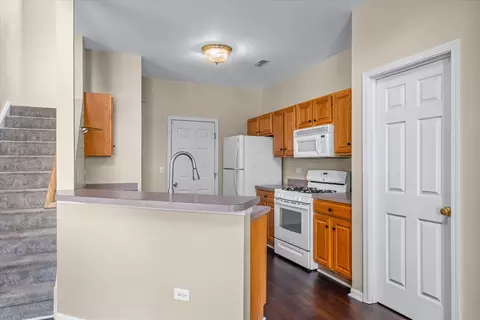 Kitchen - 545 Pinebrook Dr, Bolingbrook, IL 60490 photo 1 of 3