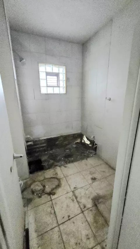 Bath - Undisclosed, Chicago, IL 60633 photo 1 of 1