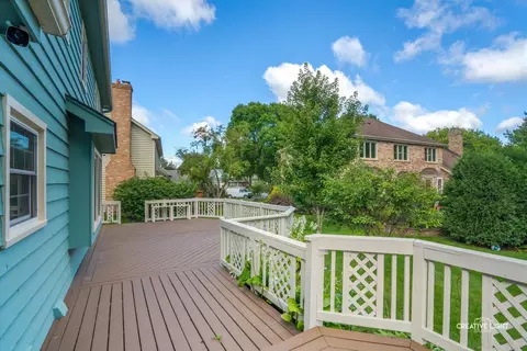 Exterior - 1423 Meander Dr, Naperville, IL 60565 photo 3 of 9