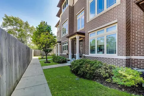 37 Forest Ave, River Forest, IL 60305 photo 2