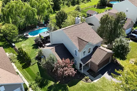 16556 W Apache Dr, Lockport, IL 60441