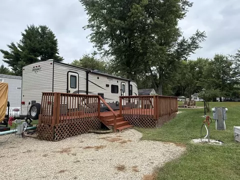 24-82 Woodhaven Lks, Sublette, IL 61367