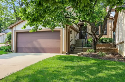 1149 Wheaton Oaks Dr #0, Wheaton, IL 60187